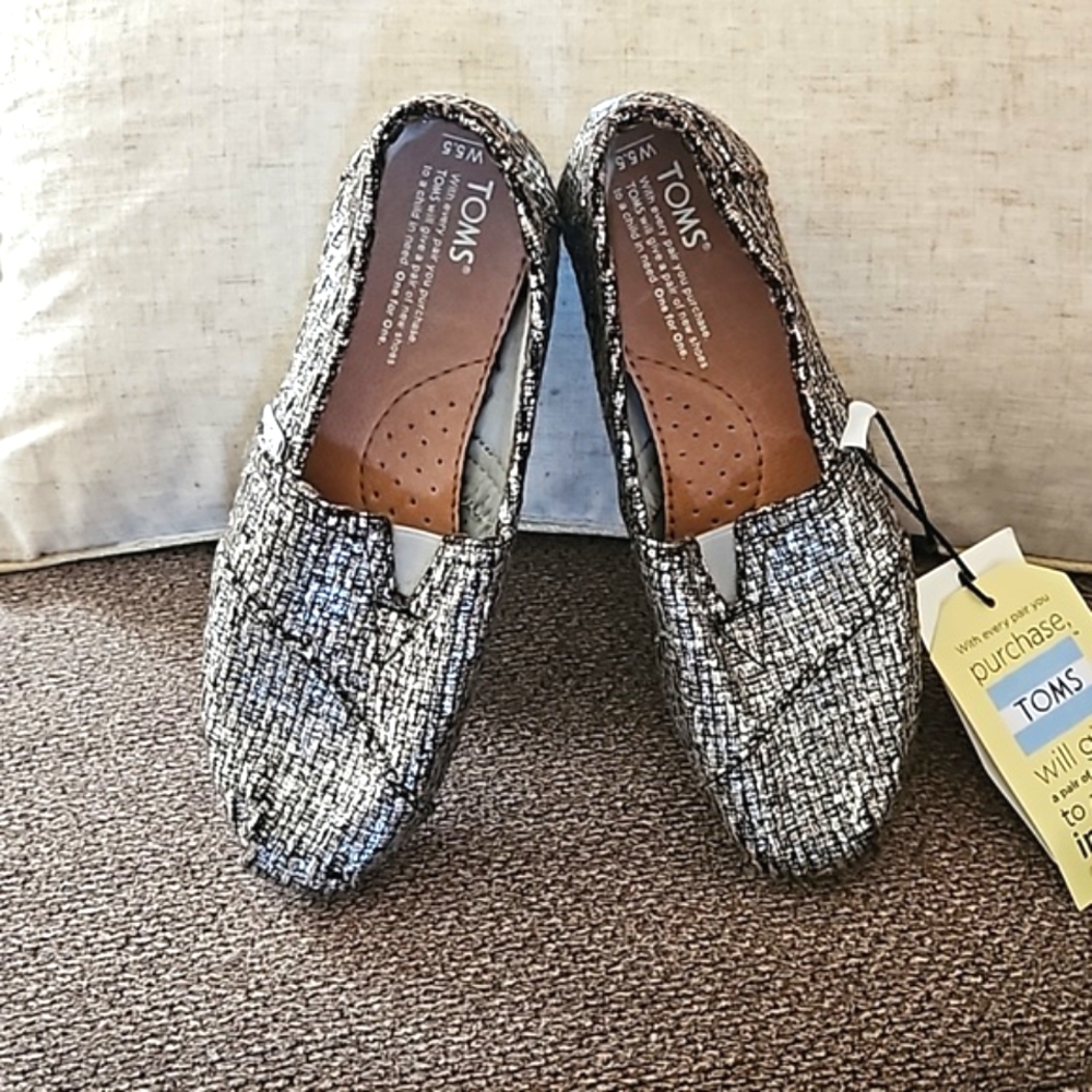 TOMS black & silver metallic flats
